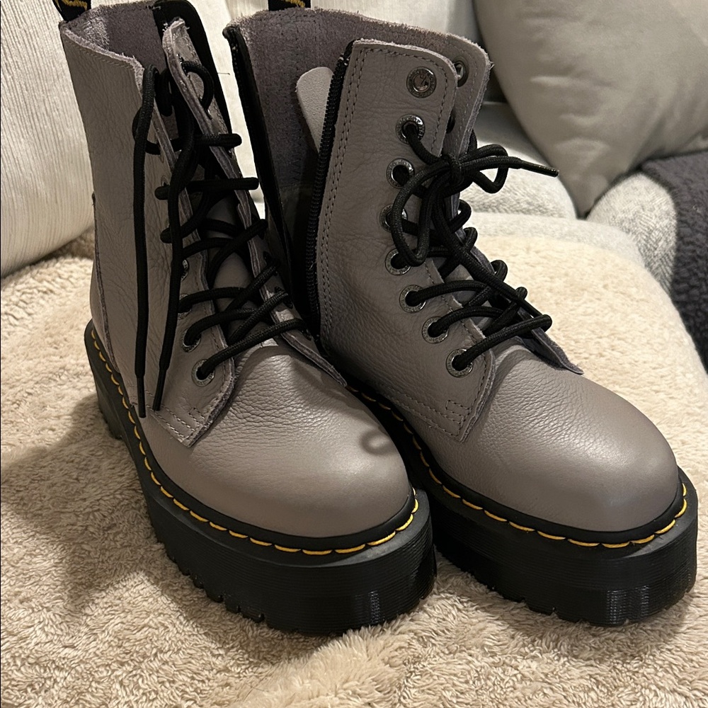 Dr. Martens Jadon Platform boots